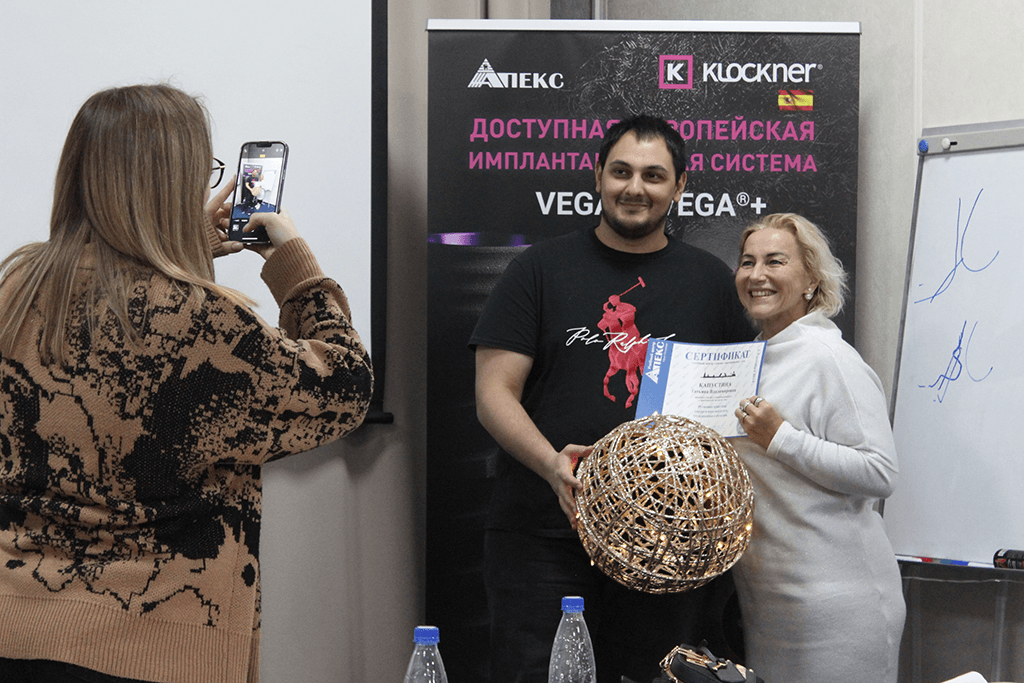 Фотоотчёт с курса Рутинная практика хирурга-имплантолога. От одиночки к тоталам (Курс прошел 2-3 декабря 2024 года). Фото № 8